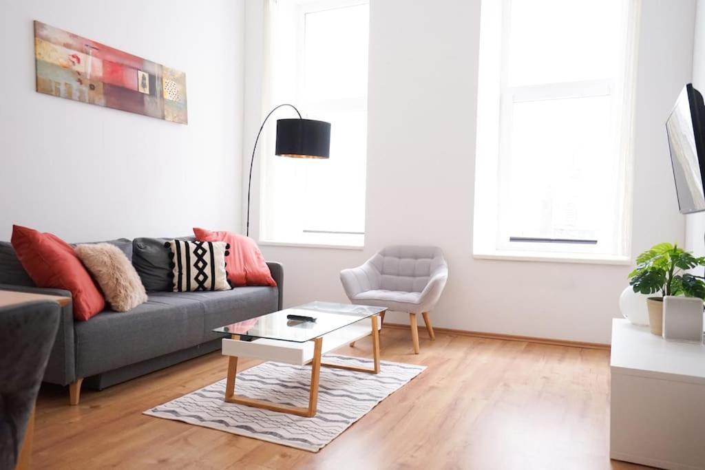Modern Living In City Center - Fully Equipped Wien Eksteriør bilde