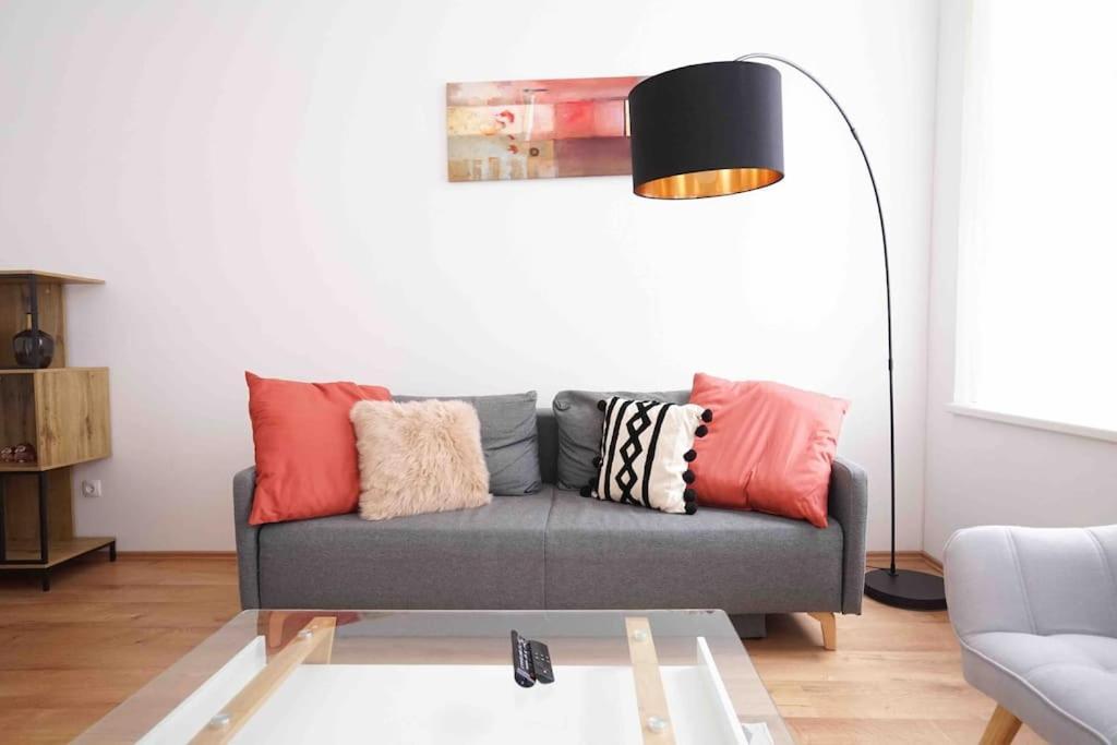 Modern Living In City Center - Fully Equipped Wien Eksteriør bilde