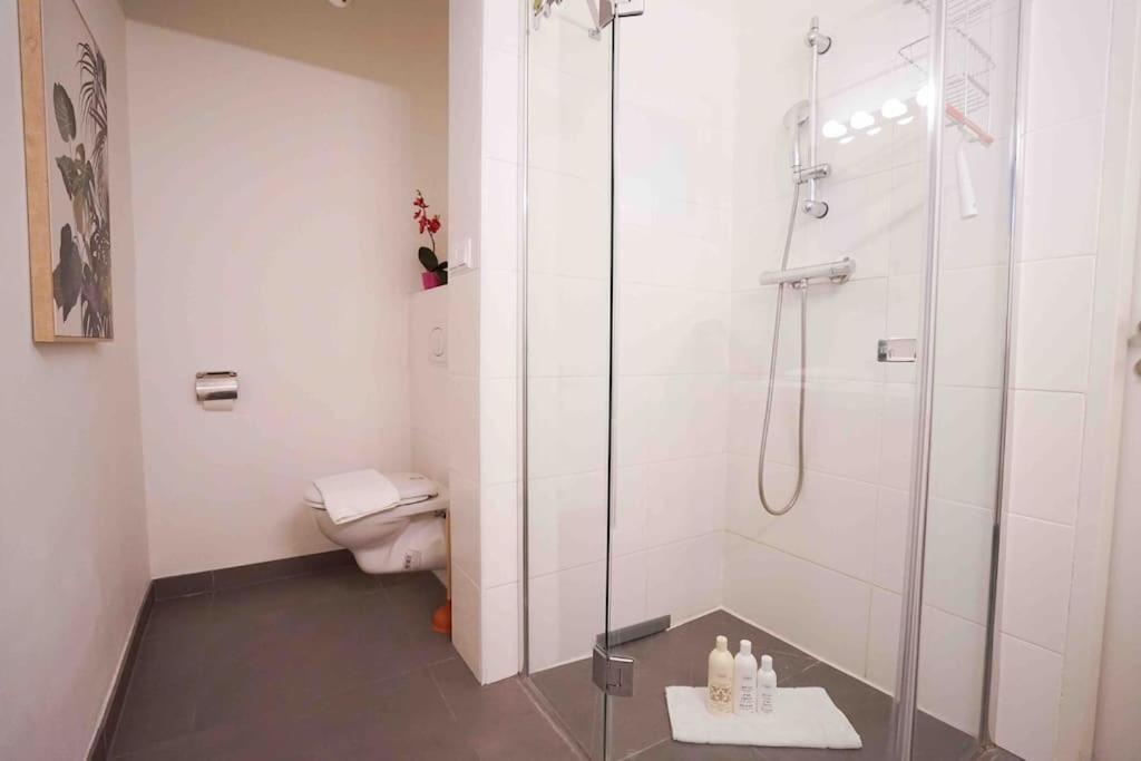 Modern Living In City Center - Fully Equipped Wien Eksteriør bilde