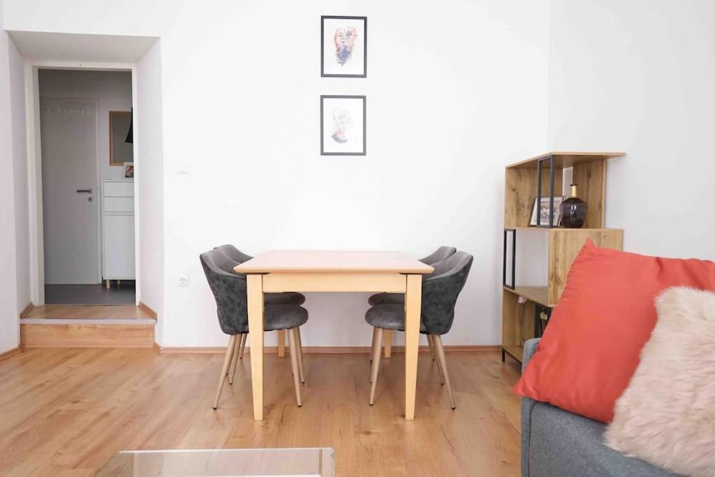 Modern Living In City Center - Fully Equipped Wien Eksteriør bilde
