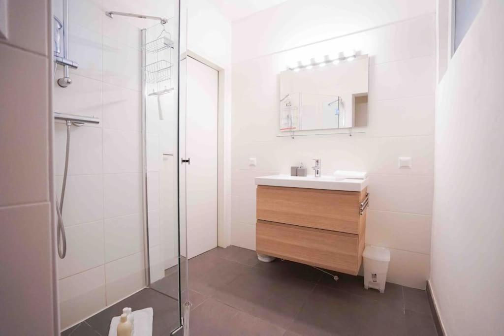Modern Living In City Center - Fully Equipped Wien Eksteriør bilde